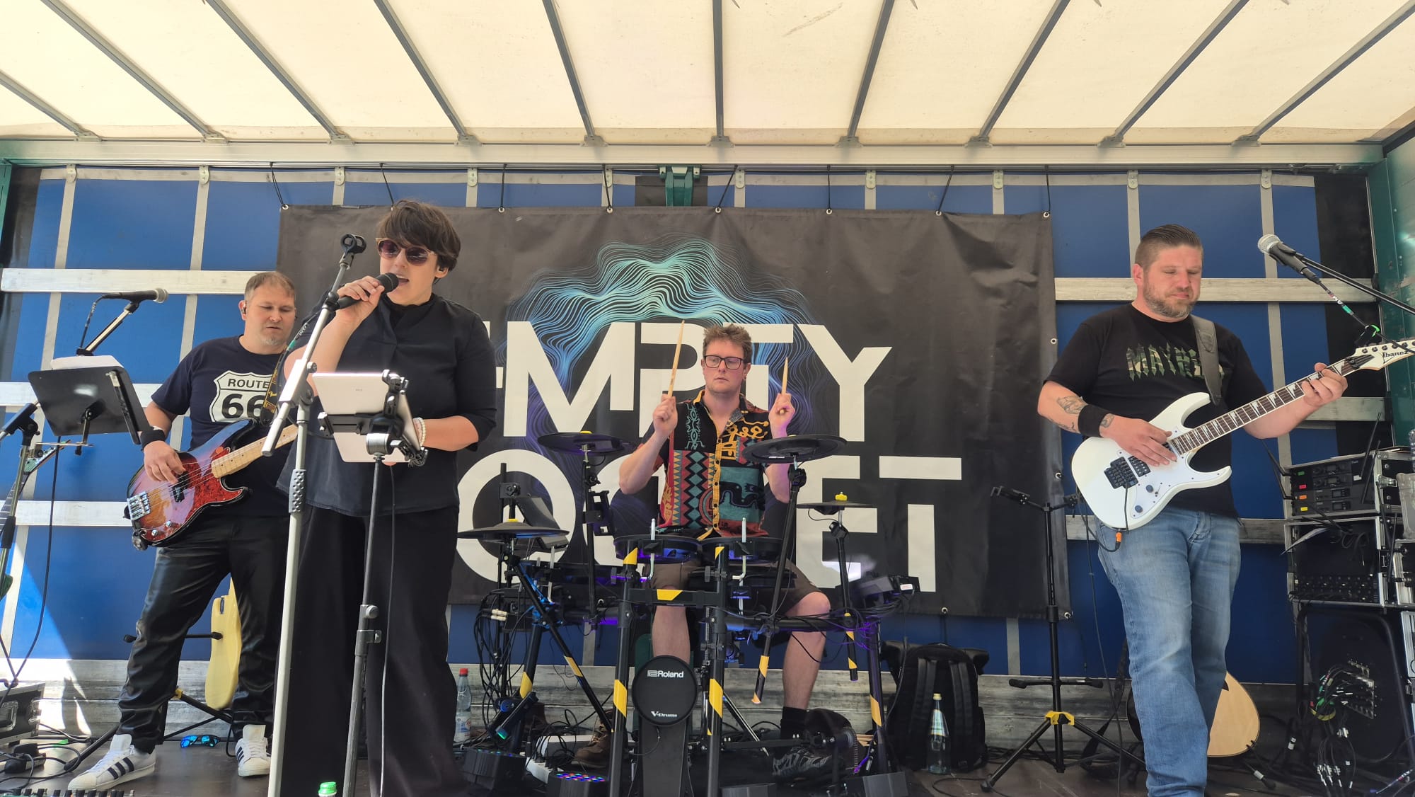Empty-Pocket Coverband - Bildergalerie