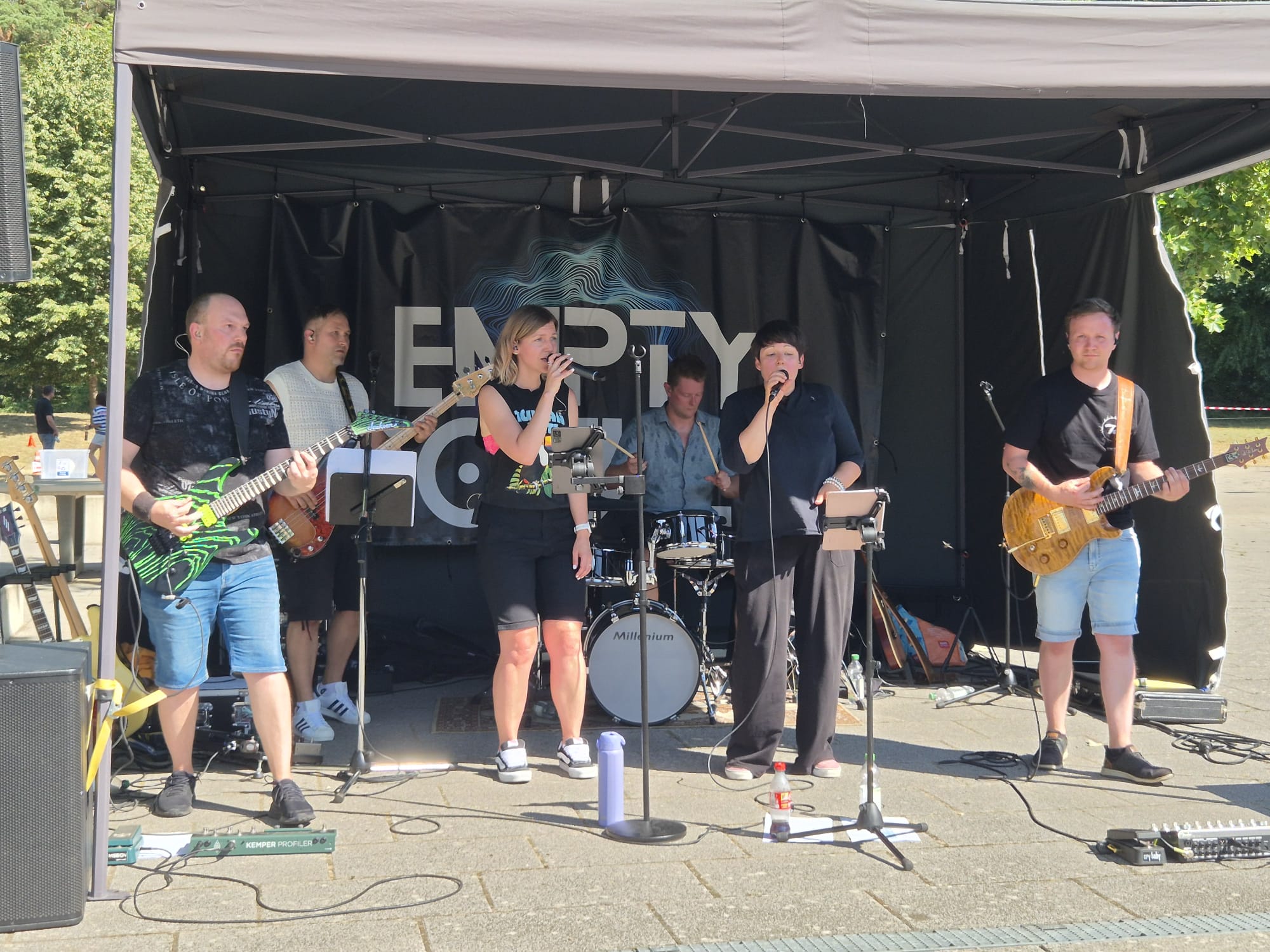 Empty-Pocket Coverband - Bildergalerie