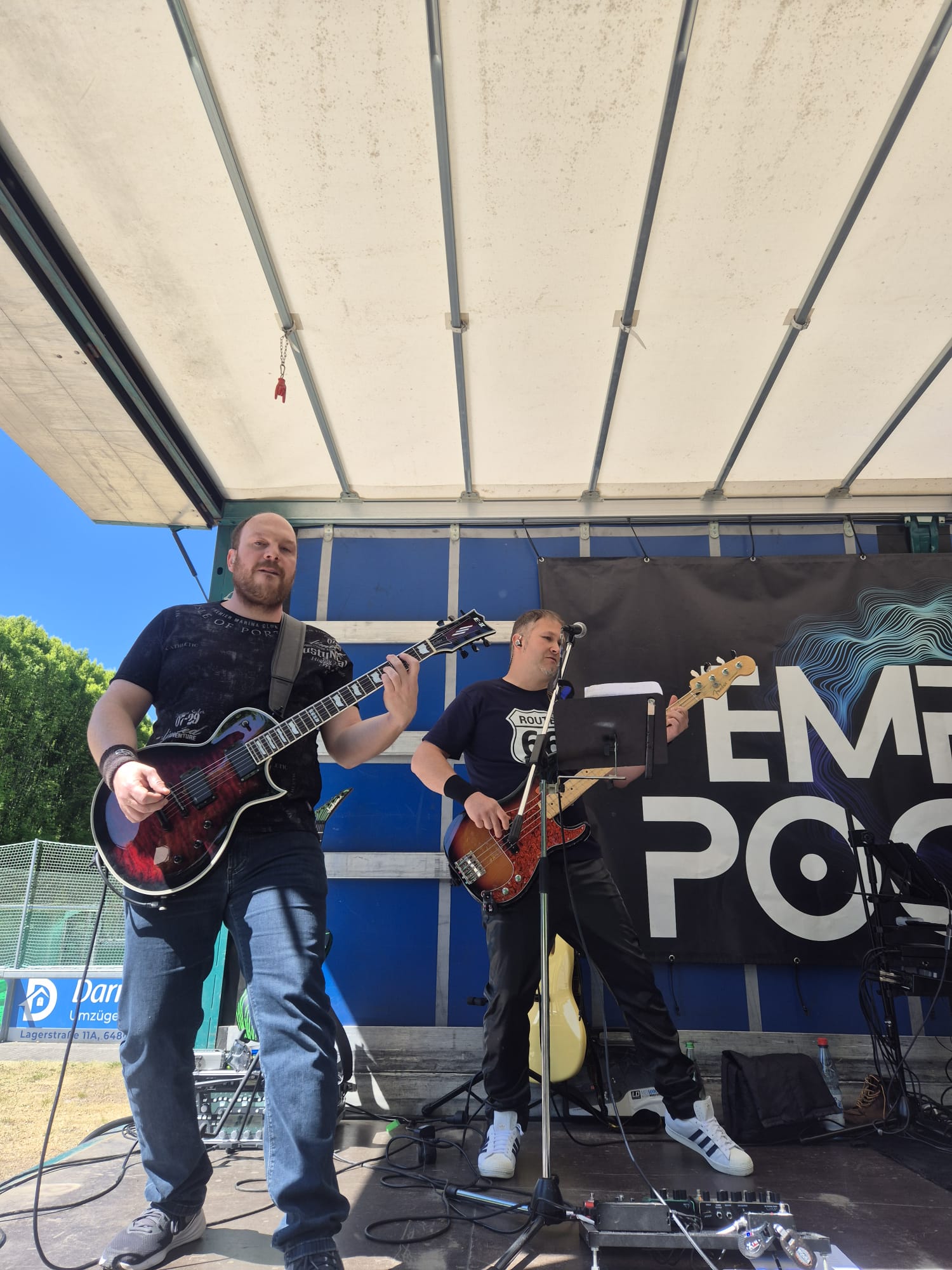 Empty-Pocket Coverband - Bildergalerie
