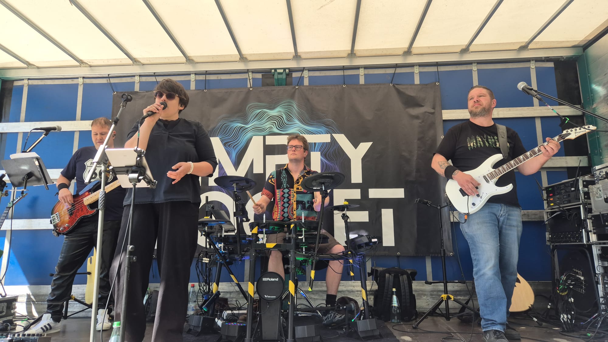 Empty-Pocket Coverband - Bildergalerie